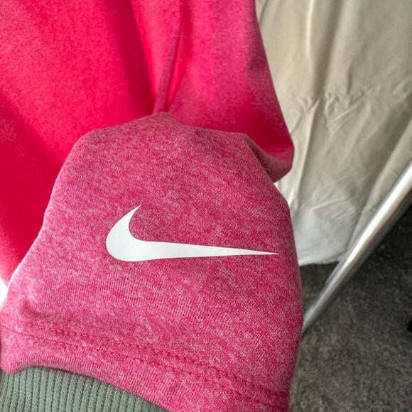 Nike Tank Top - Picture 4 of 6